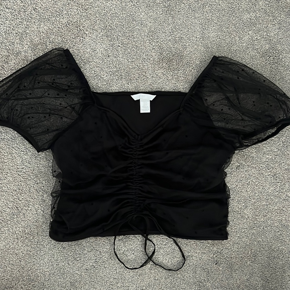 Black top barely worn